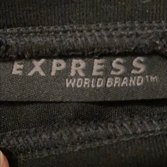 Beautifully lined skirt turn heads and flows - Picture 2 of 3